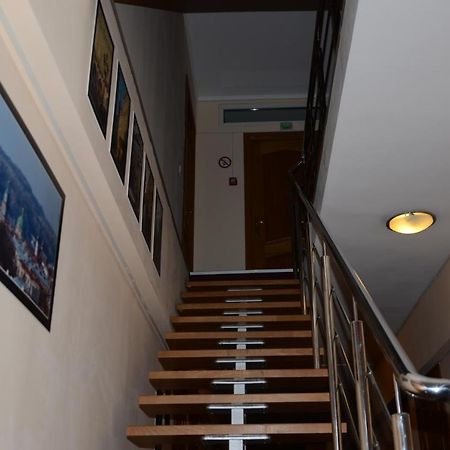 Burger Plus Inn Lviv Eksteriør bilde